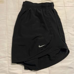 Nike Swish Shorts